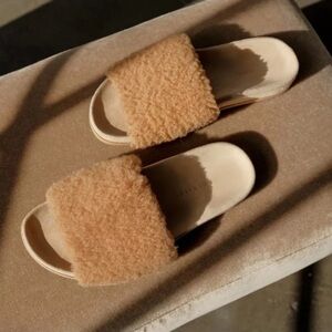 Jenni Kayne NEW Made in Italy Brown Furry Slide Sandals Suede Footbed Size 38